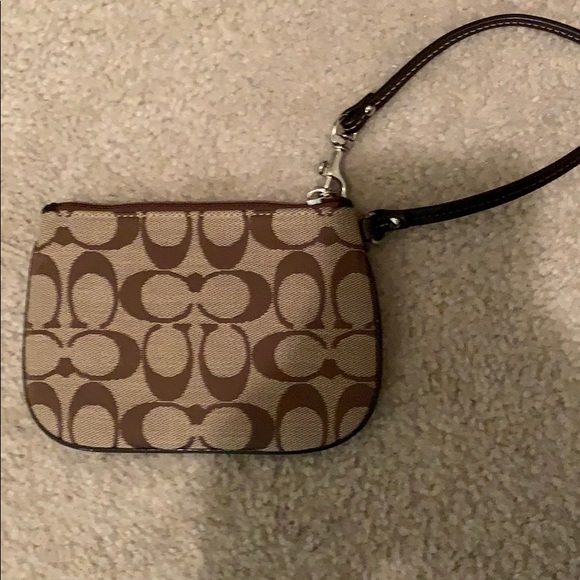 Coach Wristlet (perfect, unused condition) - Picture 3 of 5